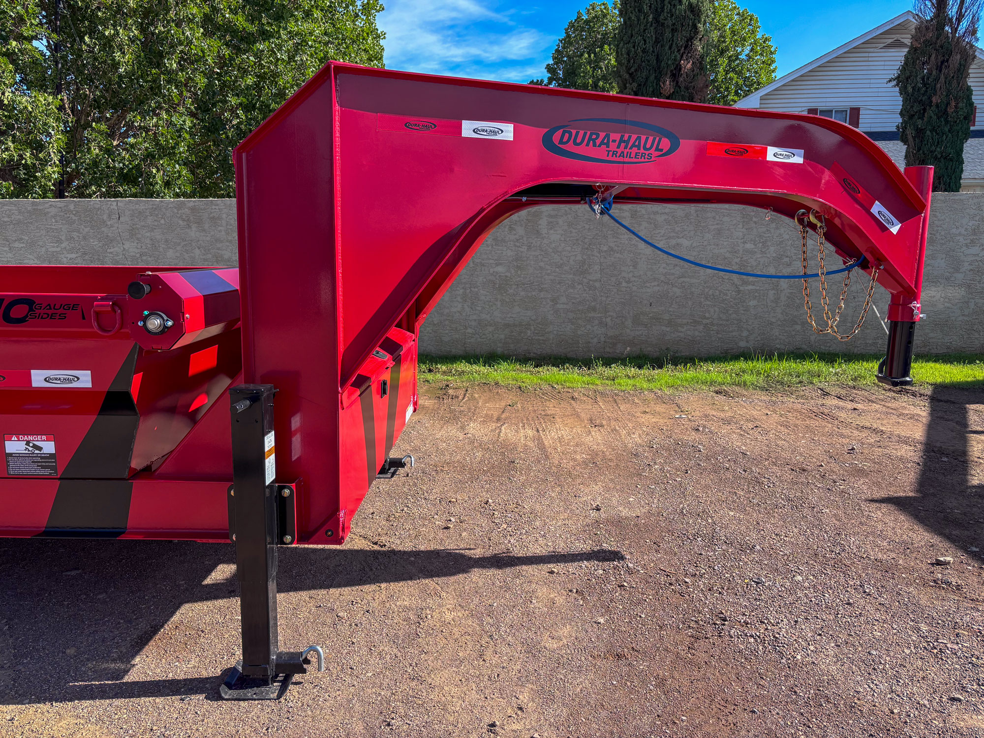 DKL-2S Gooseneck Coupler Red